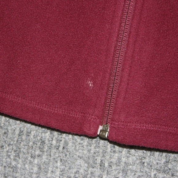 The North Face TKA 100 Fleece Jacket Womens S Burgundy Full Zip Lightweight - Picture 7 of 7